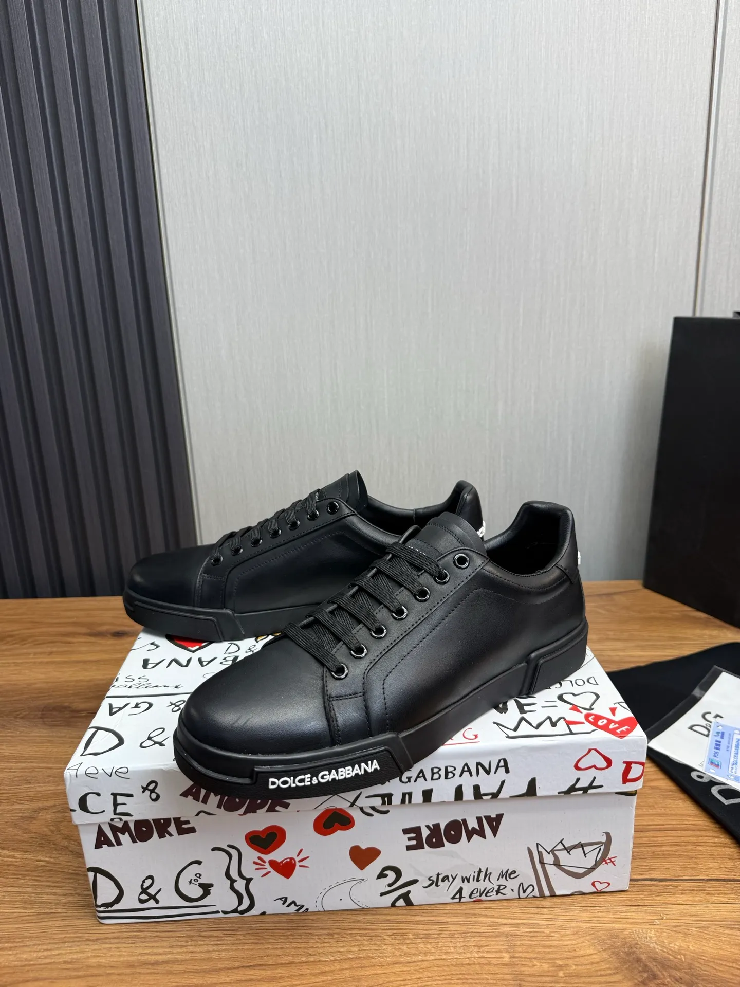 Men's men's shoes💰440💰Dolce & gabbana (DG) official website synchronized new models💥1 fashionable hot models: 1 Exclusive mold opening ✅Imported cowhide for the upper, unique brand style logo upper💥Sheepskin feet🐑Original private mold outsole✔️36-44 (38.45 custom-made, non-refundable)